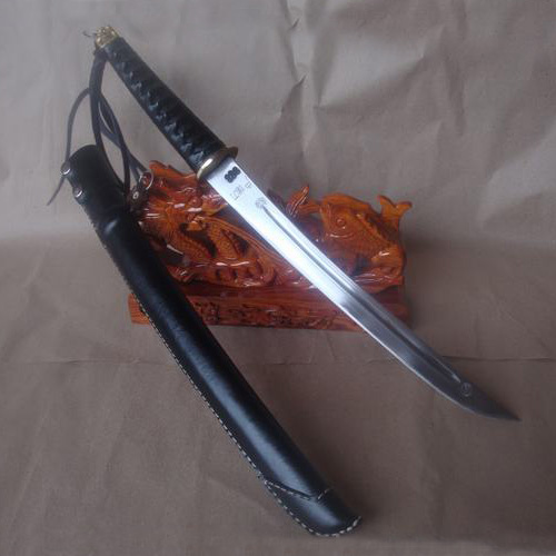 ����������ƷƤ�ǰ���С���������Ƿ���